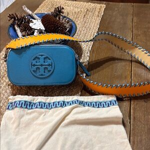 NWOT Tory Burch “Miller” Leather Camera Bag